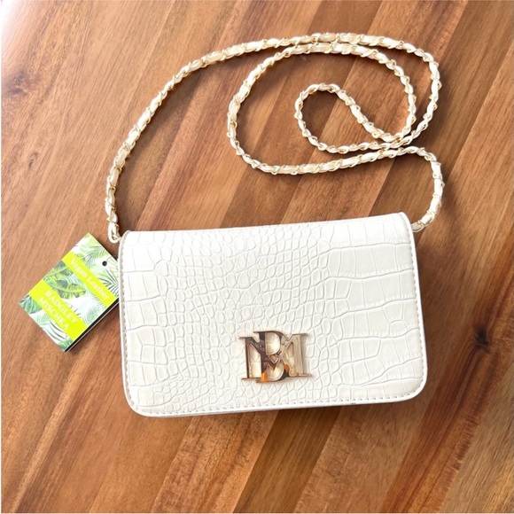 NWT Badgley Mischka Croc Embossed Cream Crossbody Clutch Gold Hardware - Picture 1 of 8